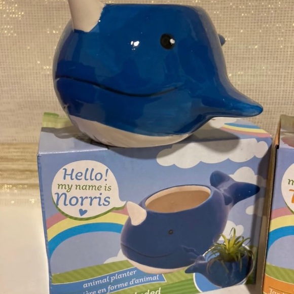 2 Plant Pots (Animals) - Picture 6 of 7